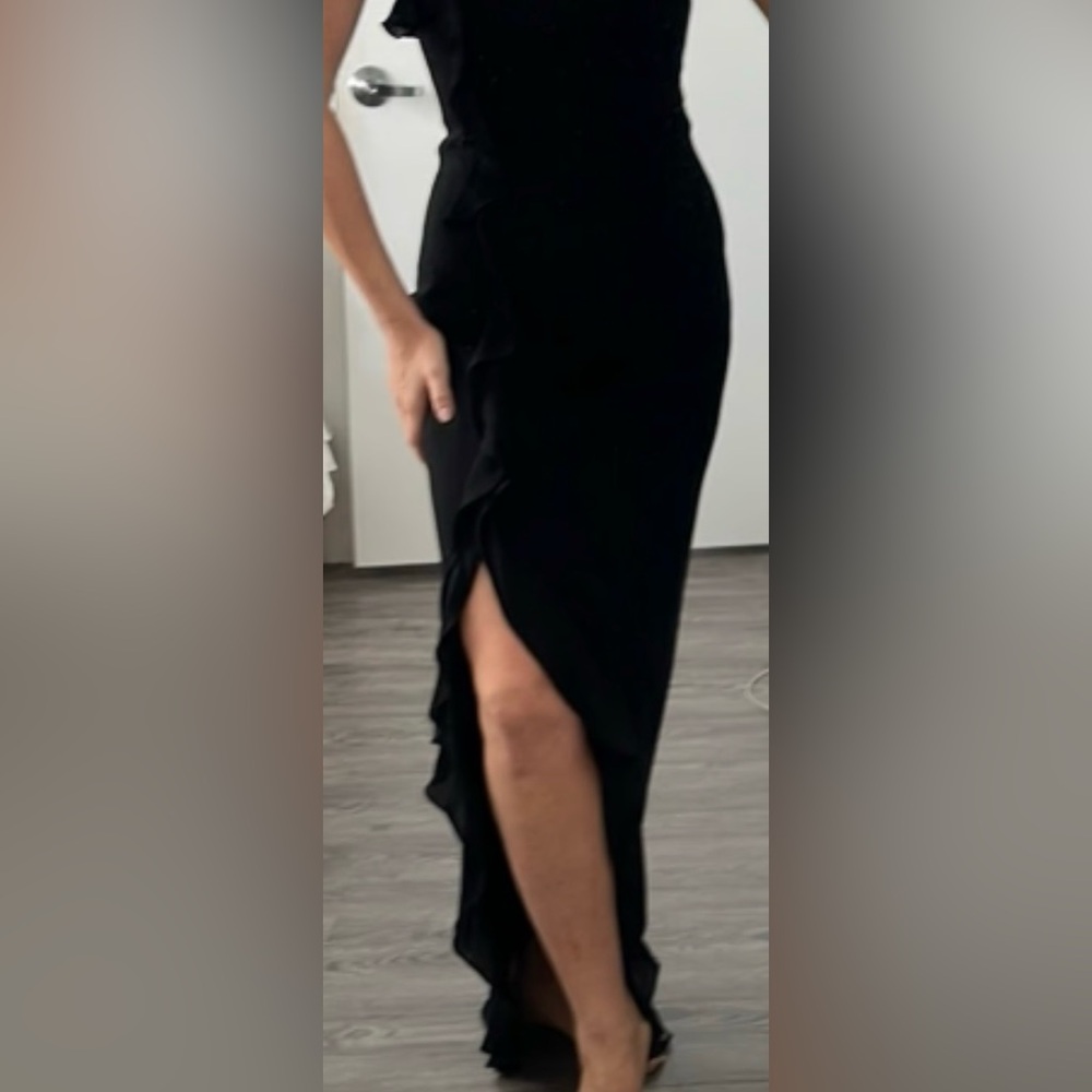 Lauren Ralph Lauren Black Ruffled High-Low dress with Side Slit